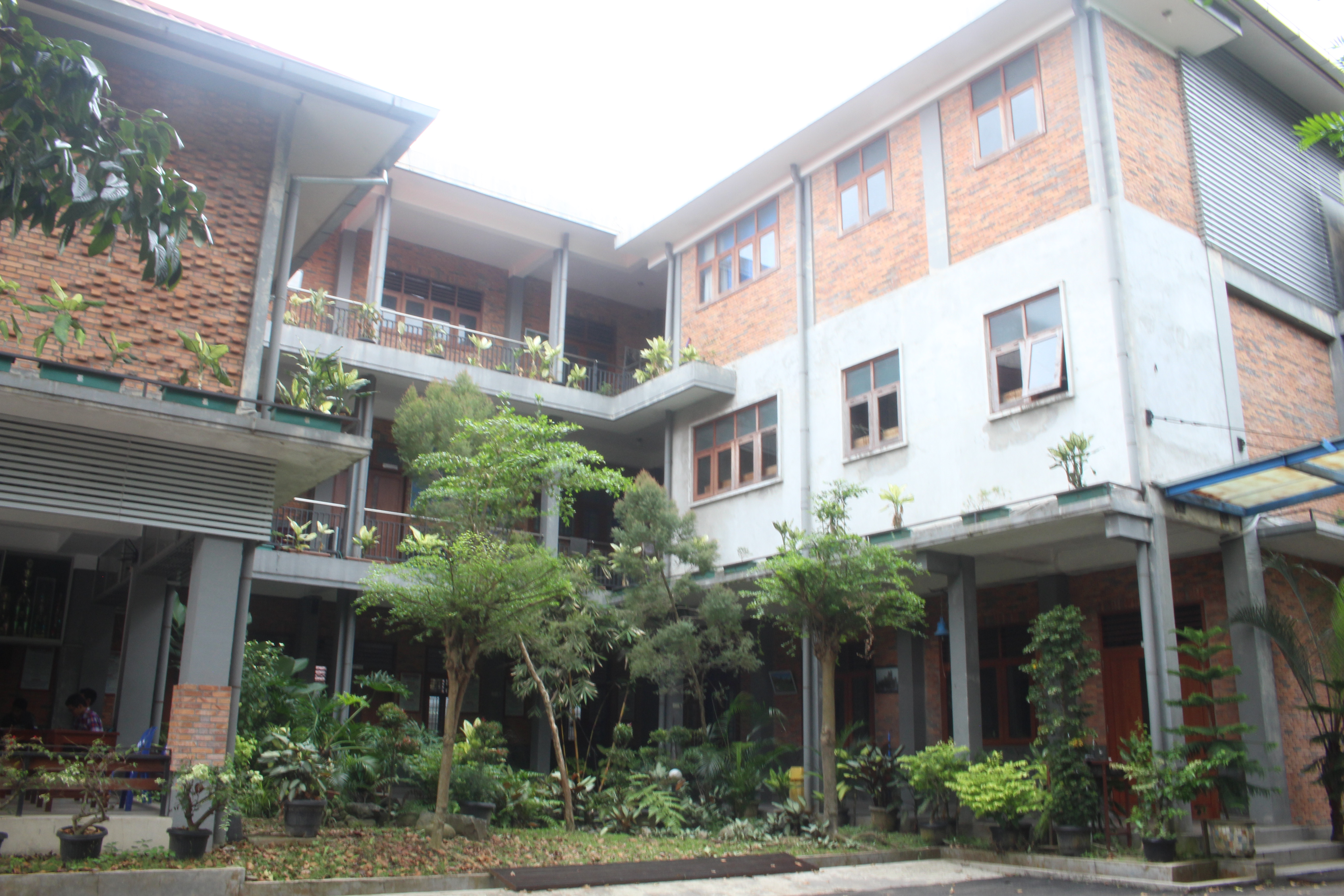 Aktivitas pembelajaran dan lingkungan kampus SMA Budi Mulya Pematangsiantar